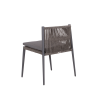 Fotografia e Karrige, emmy, alumin antracite, rattan gri e erret, jasteke gri, 59x60x72cm.