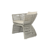 Fotografia e Karrige, iconic, alumin gri, ratan perle, 2 jasteke krem, 76x72x76cm .