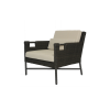 Fotografia e Karrige lounge, elisir, alumin bronz, ratan bronz karbon, me 2 jasteke krem, 76.2x82x75cm.