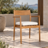 Fotografia e Karrige, mary, teak natyral, jastek gri, 57.5x56.8x82cm.