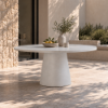 Fotografia e Tavoline ngrenie, bellagio,  beton, linen, dia.160x76cm.